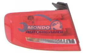 GRUPPO OTTICO POST. DX ESTERNO MOD. 4 PORTE AUDI A4 ANNO 12-07 - 12-11